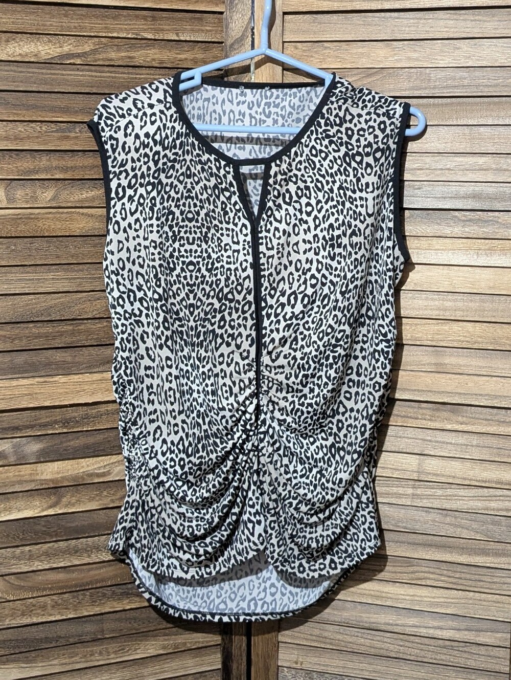 ✨ Leopard Print Sleeveless Ruched Top - Size L/XL (Stretchy!)